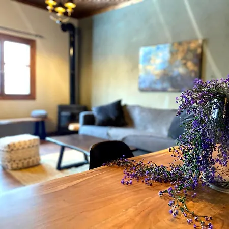 Apartament House *